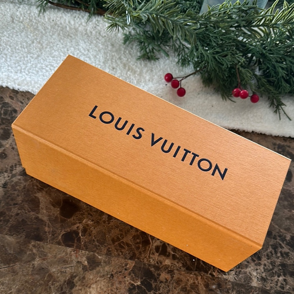 New! LV gift box